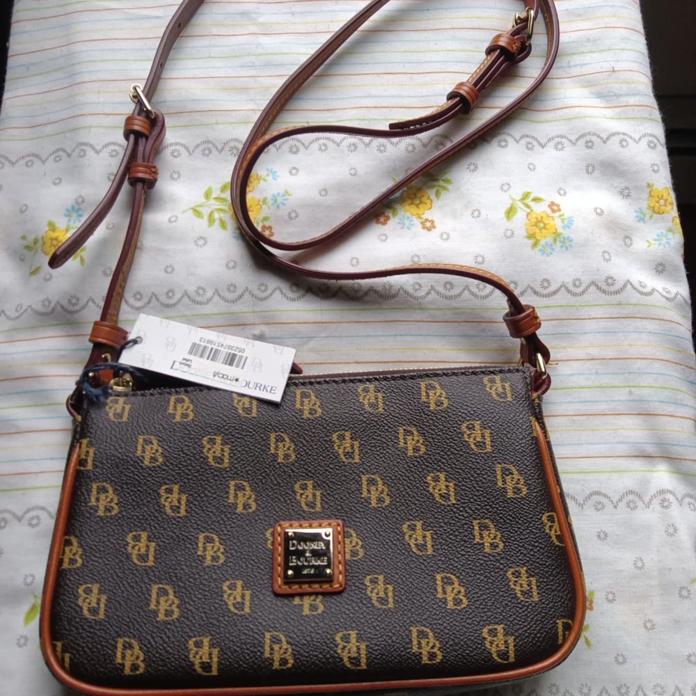 NEW. DOONY & BOURKE CROSSBODY BAG WITH TAG.